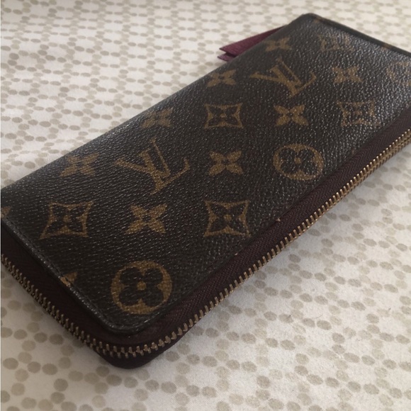 Louis Vuitton Monogram Wallet - Picture 2 of 10